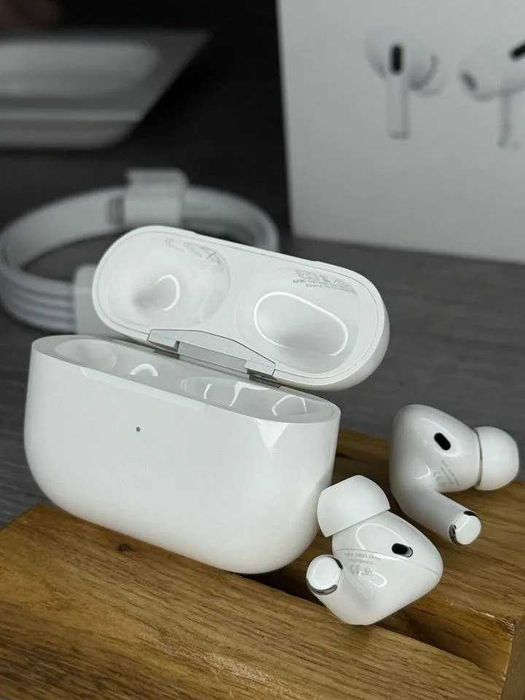 Навушники Apple AirPods Pro (1 gen) MagSafe Case. Ідеал.  Комплект