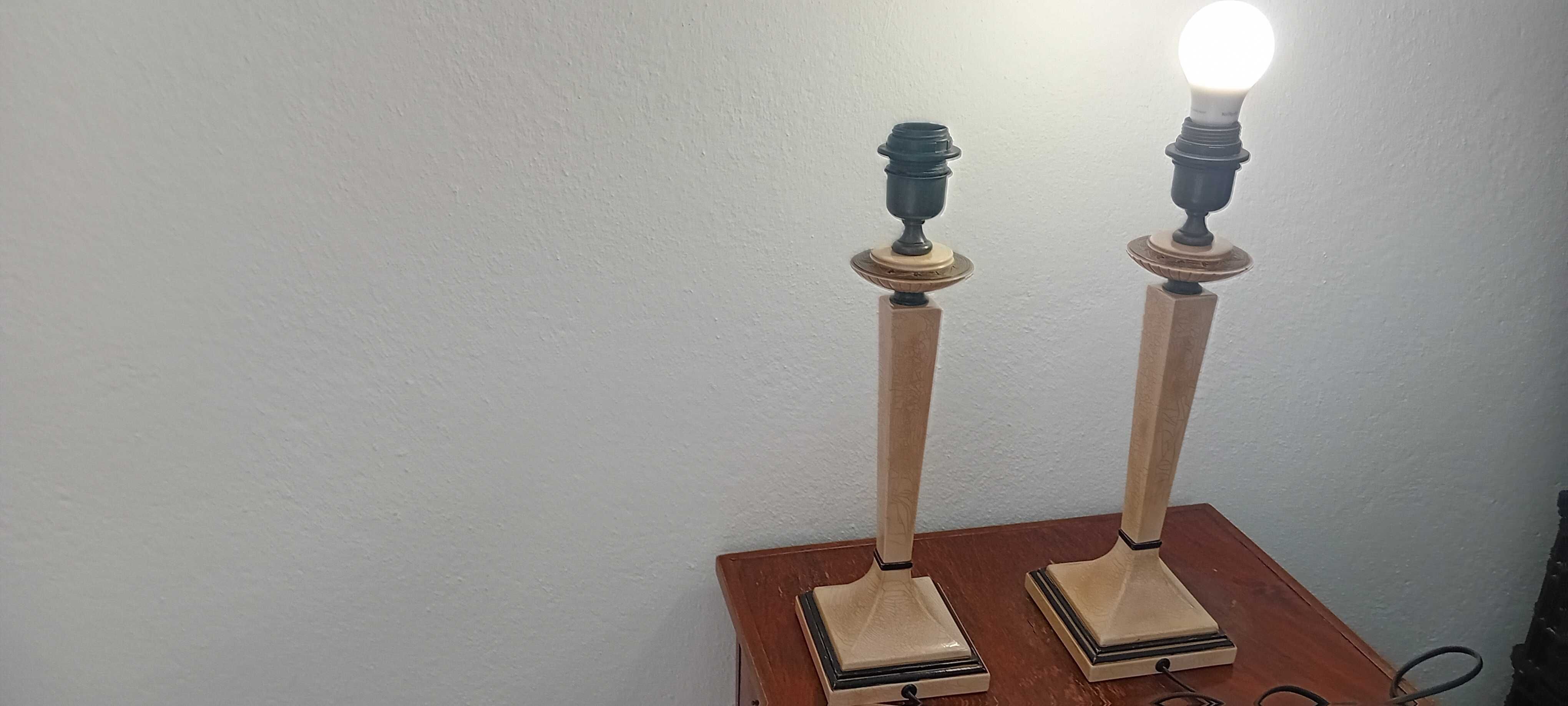 Dois Candeeiros de mesa Vintage