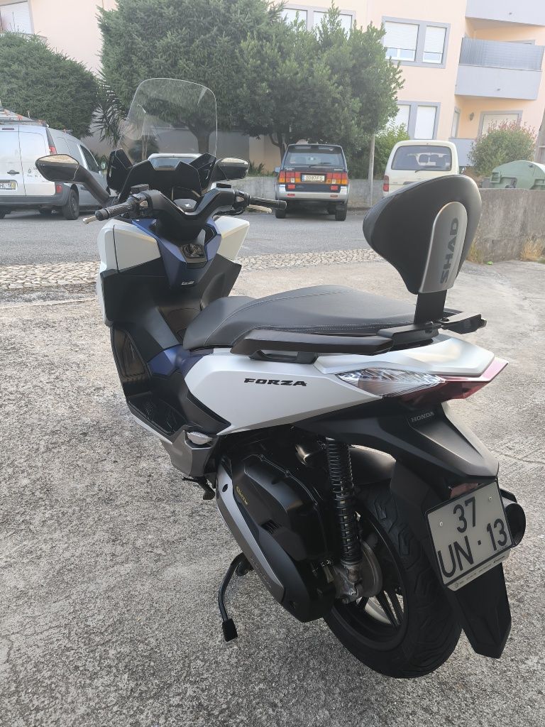 Honda Forza 125 excelente