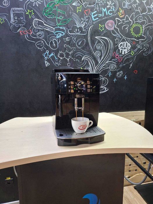 Кавомашина/Кавоварка/Кофемашина Delonghi Magnifica S з гарантією