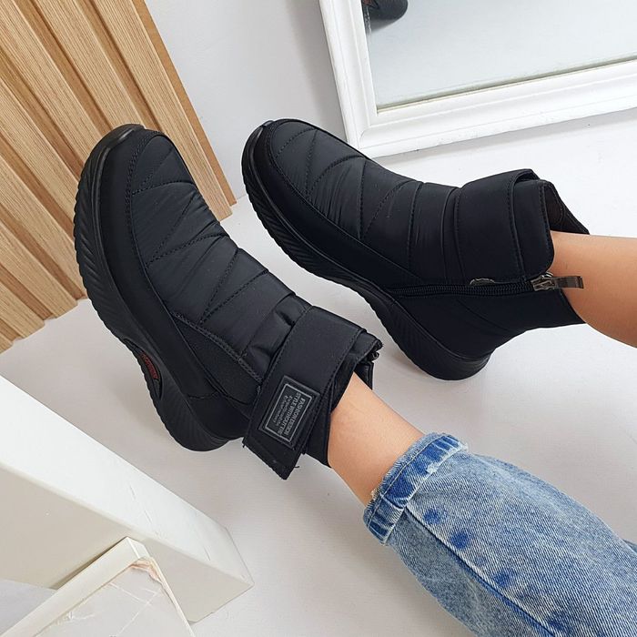 Жіночі черевики зимові чорні