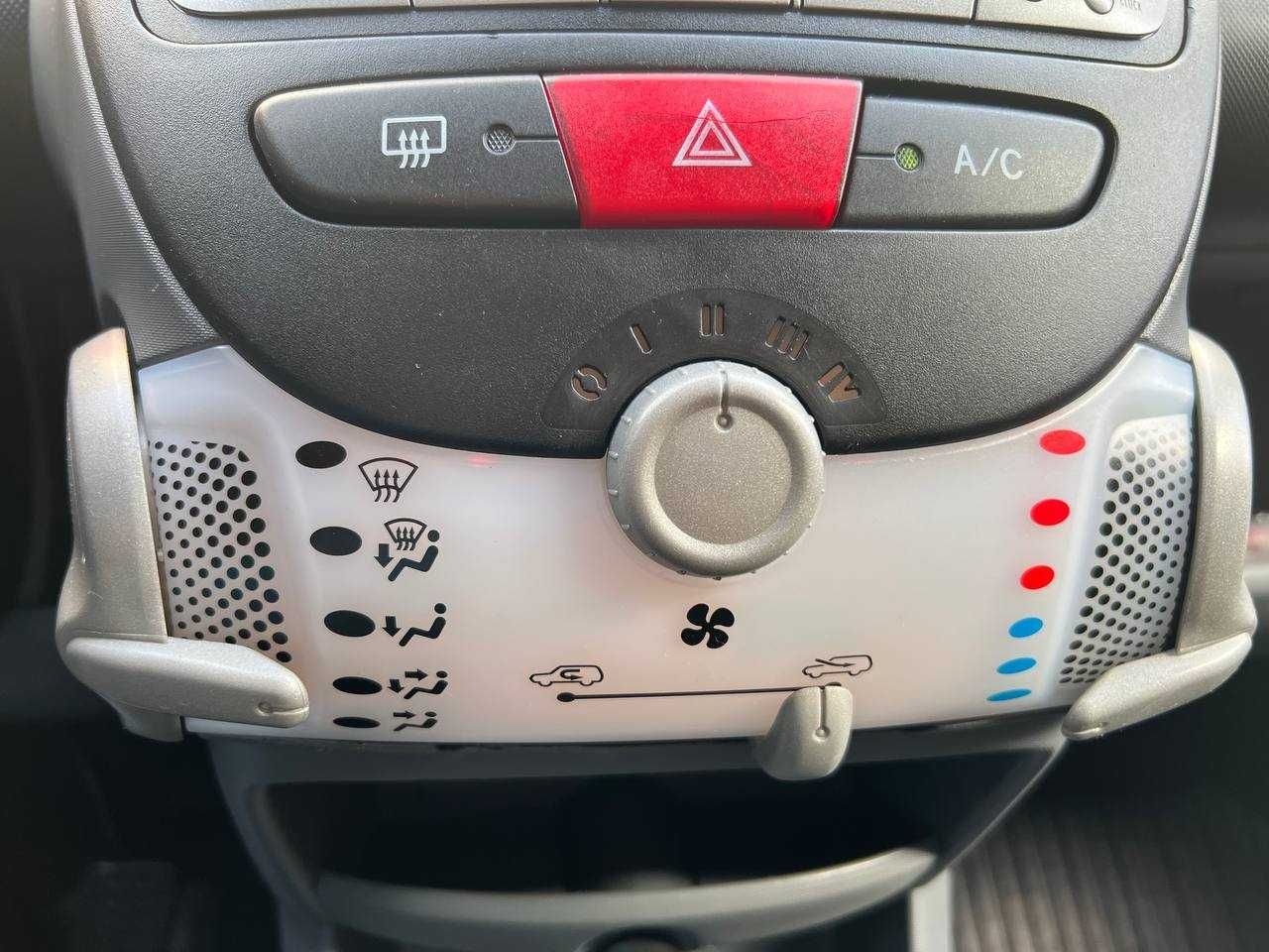 2010 Toyota Aygo   - 4700 $