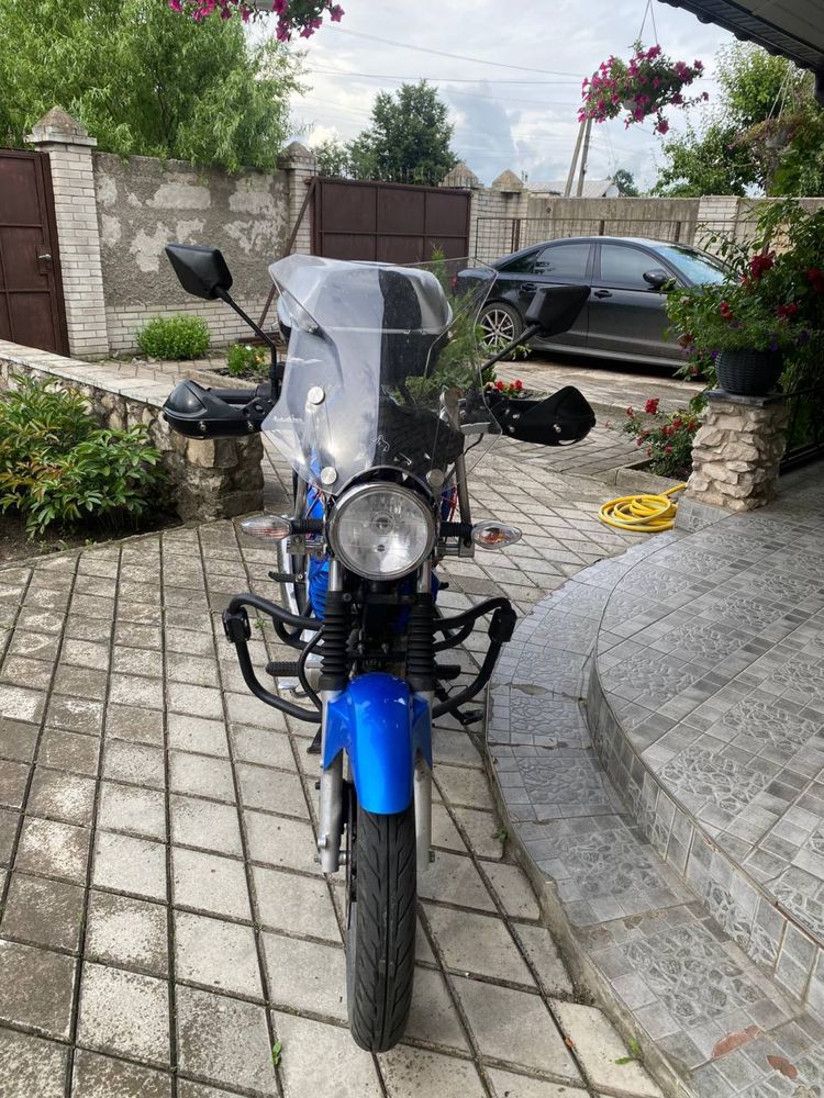 Honda cb125e 2013