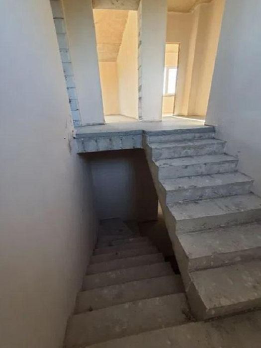 Дом в ЛЕСКАХ рядом с пос.Котовского (185-337)