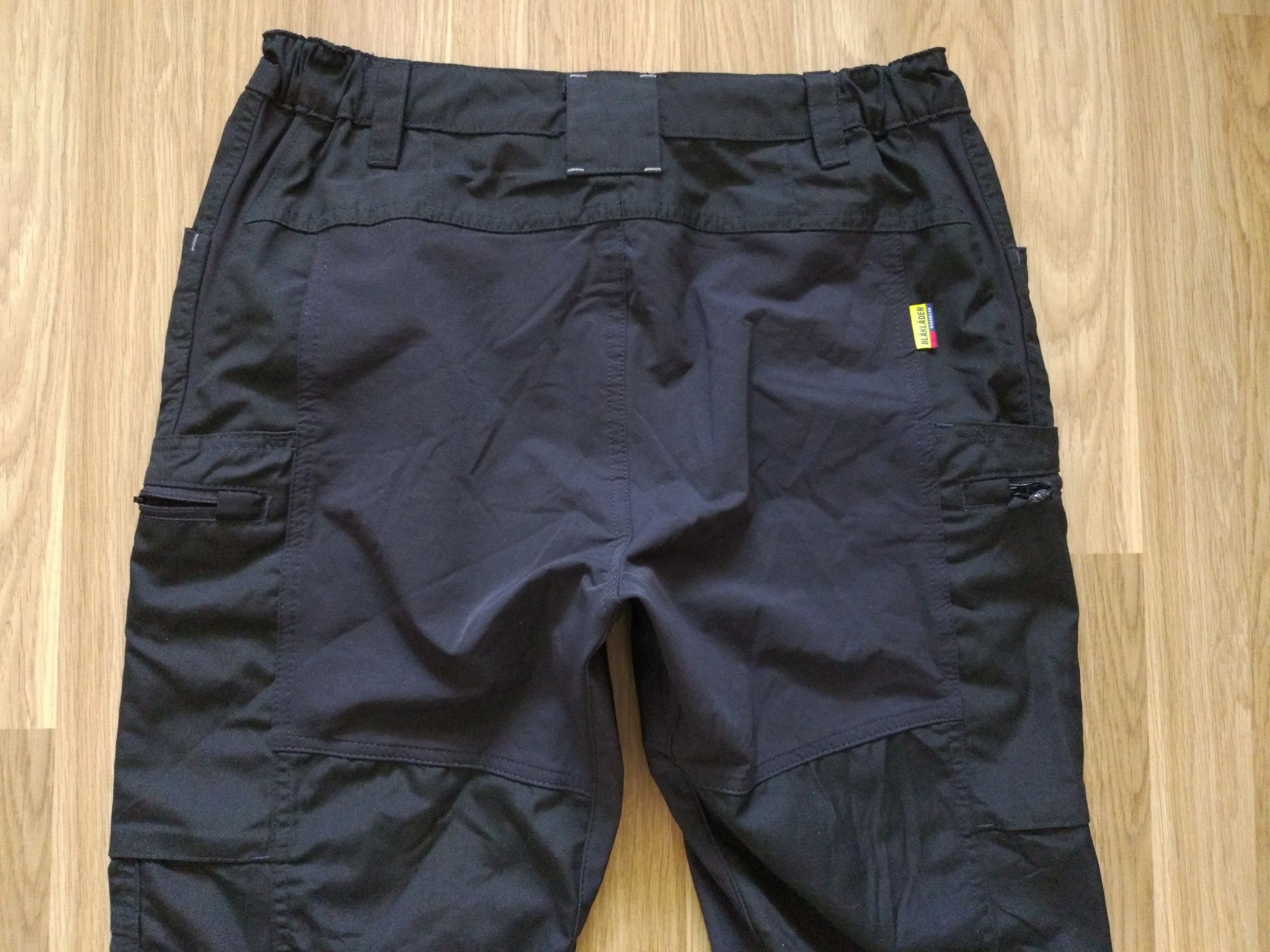 Функциональные рабочие брюки blaklader with stretch panels