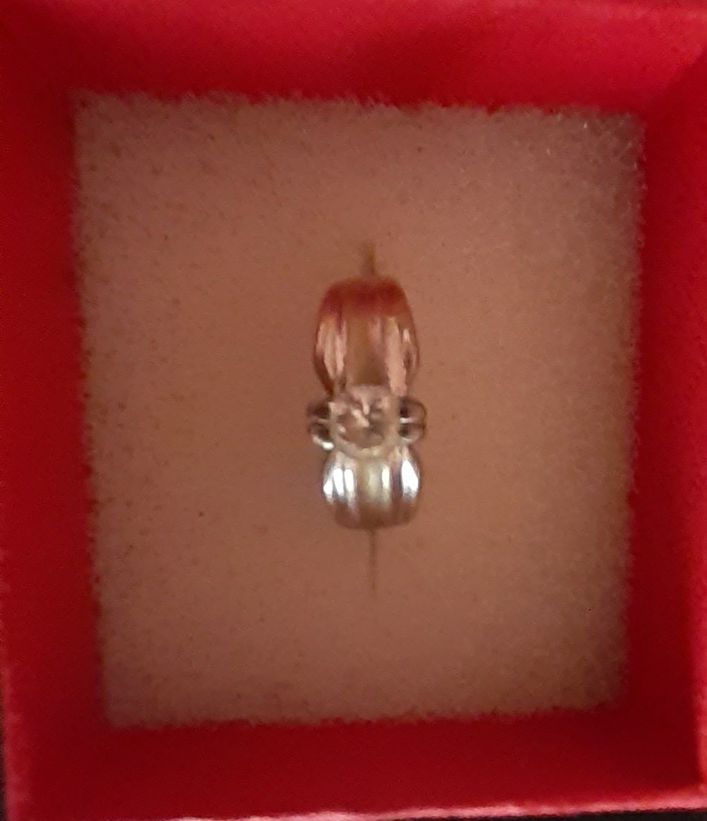 Srebrny pierścionek z cyrkonìa PR.925