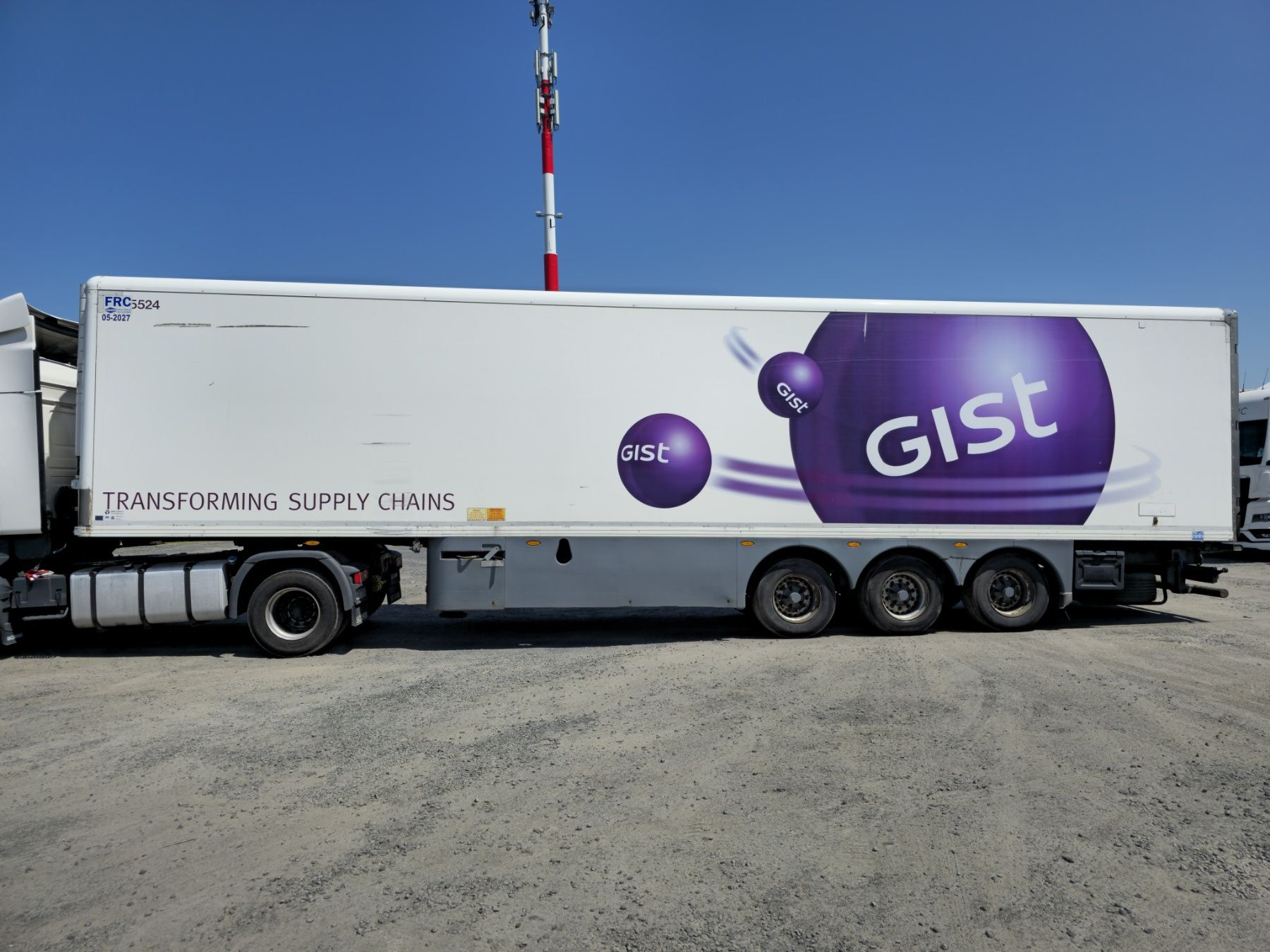 Chłodnia Gray & Adams 2015 + agregat Carrier Vector 1550