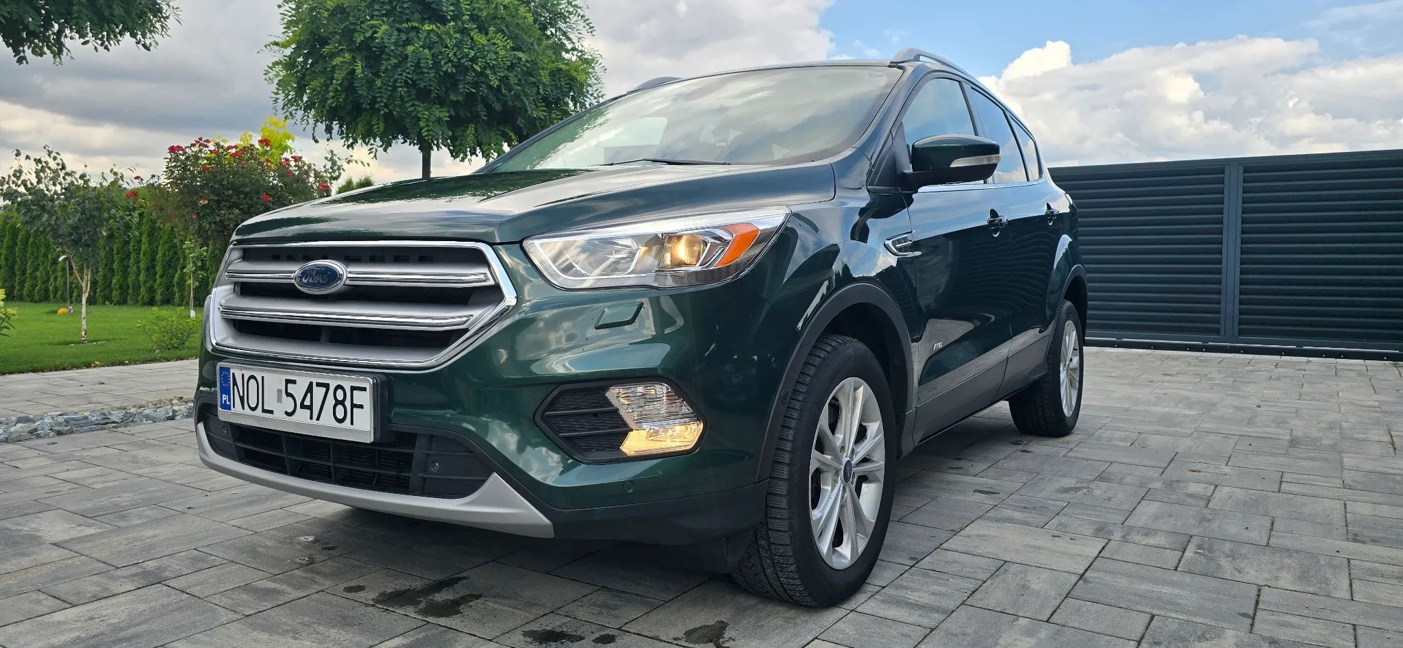 Ford Kuga 100%BEZWYPADKOWY Tylko 122.000 KM Duża Nawigacja AUTOMAT z Niemiec