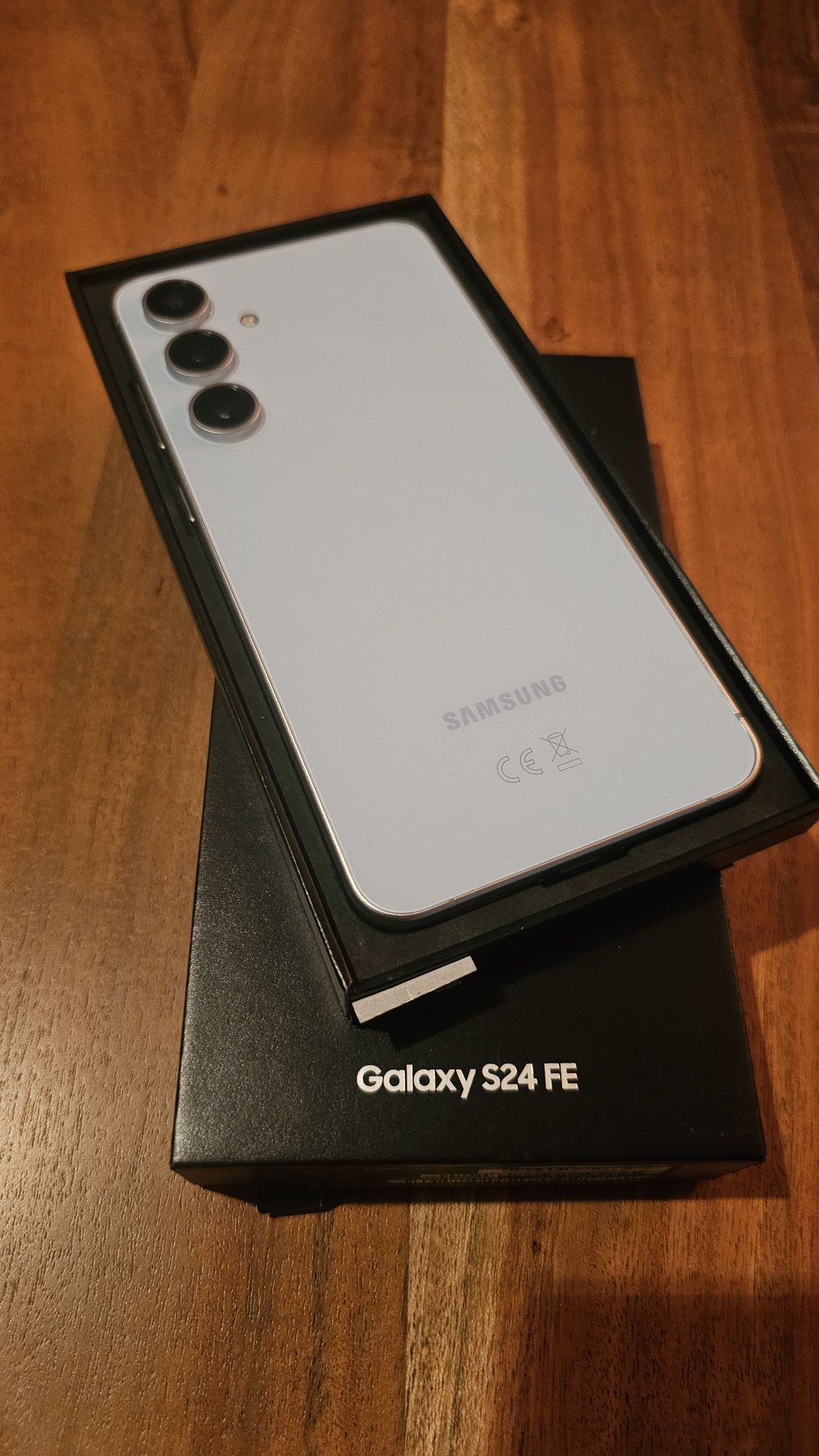 Samsung galaxy s24 fe 8/128 GB niebieski