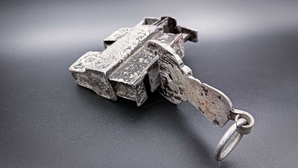 PIĘKNA duża kłódka zabytkowa chińska XVII-XVIIIw. z kluczem box-shaped