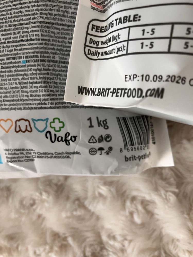 Brit zestaw. Puppy. Jagnięcina z ryżem plus przysmaki.