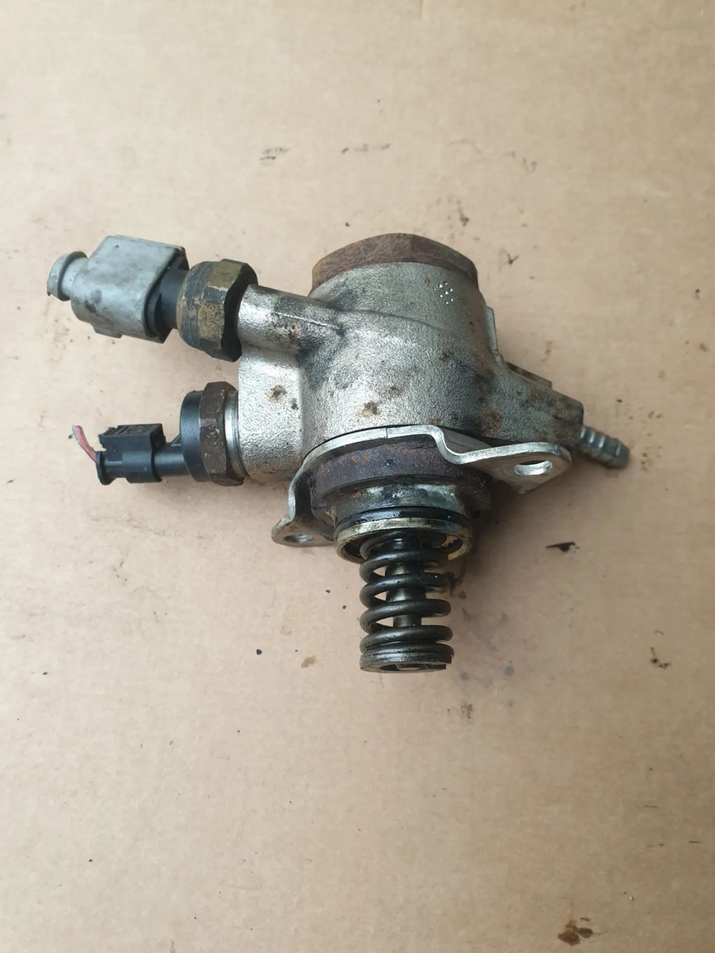 POMPA OLEJU VW AUDI 3.0 3.2 FSI TFSI 06E115105 AD