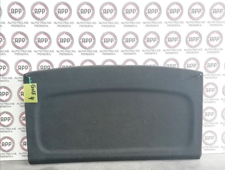 Chapeleira prateleira VW GOLF 4 de 2001.