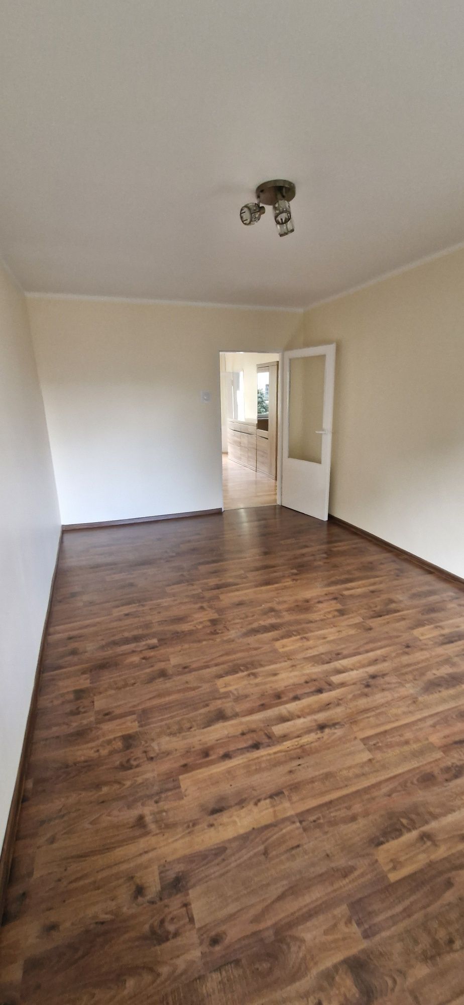 Sprzedam mieszkanie w bloku 2 piętro 2 pokoje 45m2 po remoncie