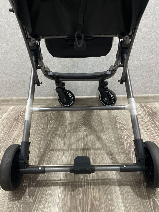 Прогулянкова коляска Lorelli