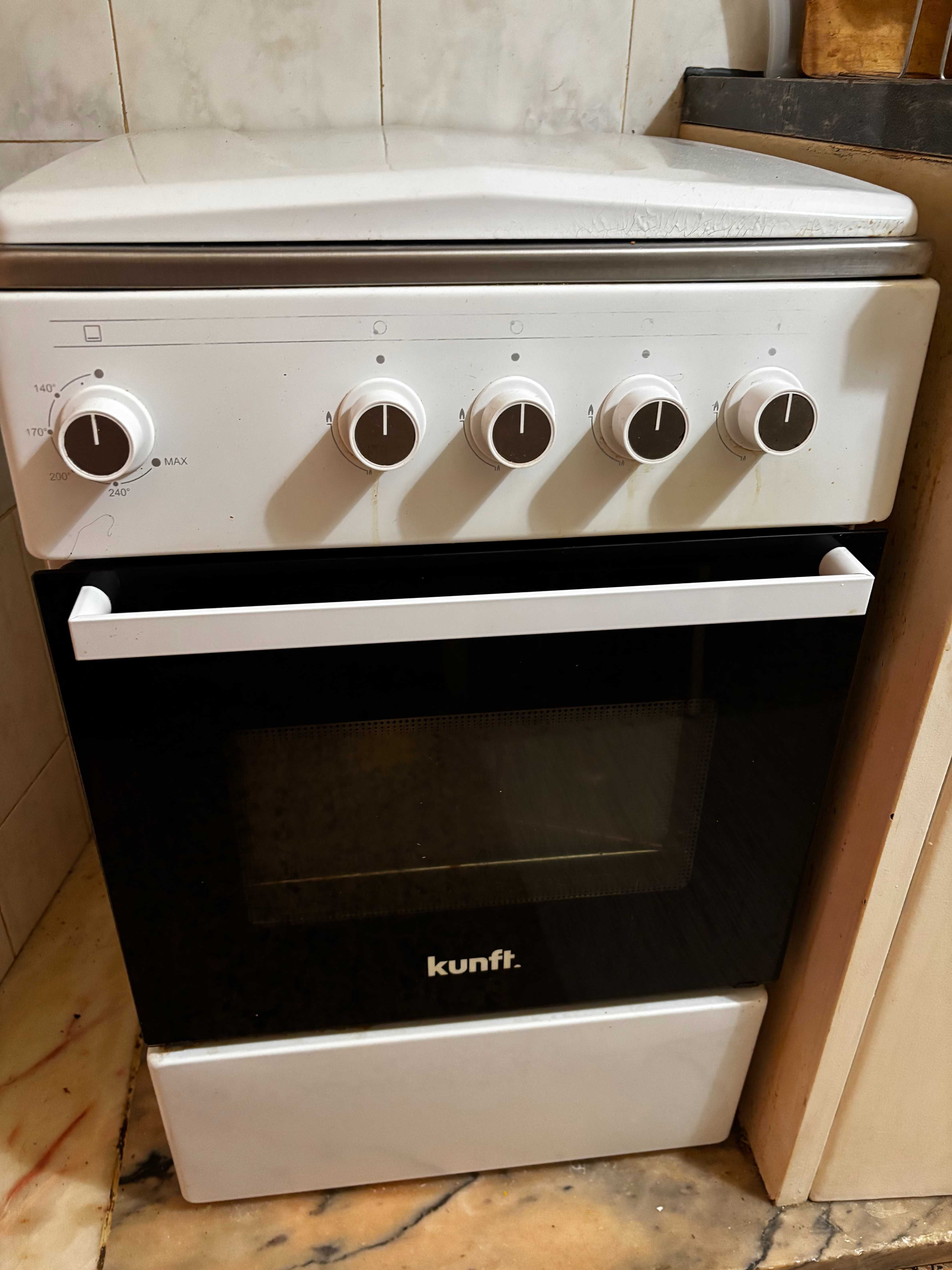 Fogão a gás de bilha com forno elétrico – Usado 2 anos – €70