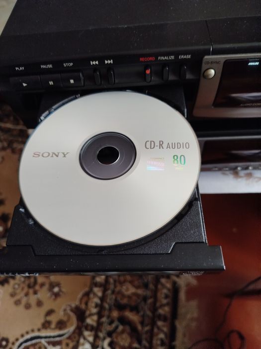 Пишучий програвач PHILIPS CDR 760