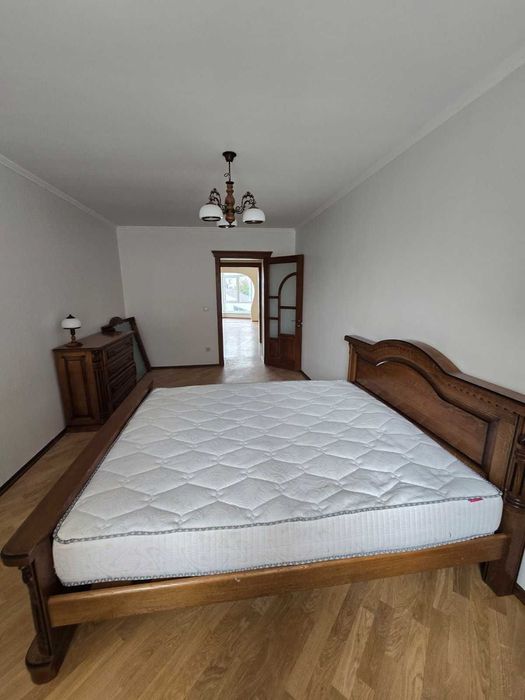 Продаж 2 кім квартири, 70 кв.м., з ремонтом і меблями/Постанова