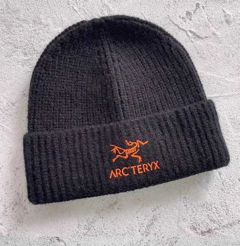 Зимові шапки Arcteryx