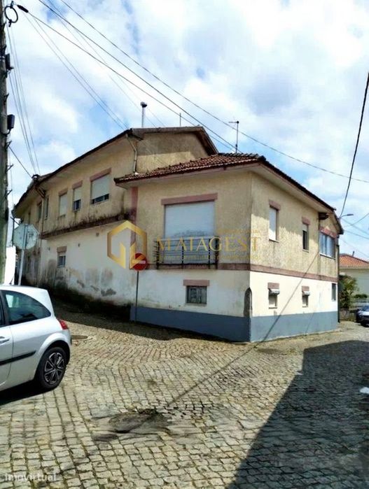 Moradia para recuperar com projeto de transformação em Serzedo