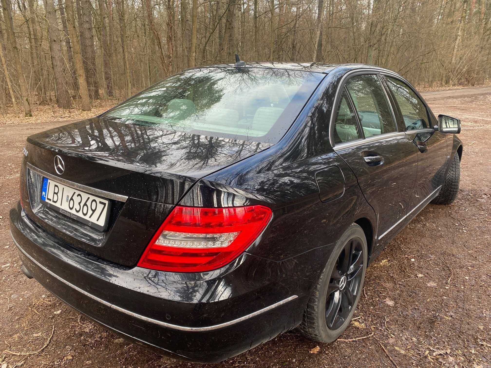 Mercedes C klasa benzyna (Salon Polska)