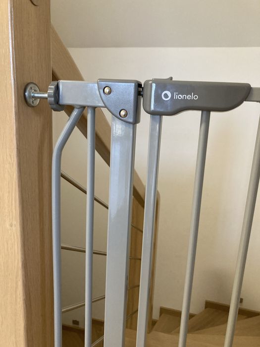 Barierka ochronna bramka na schody Lionelo Truus slim szara 75-105cm