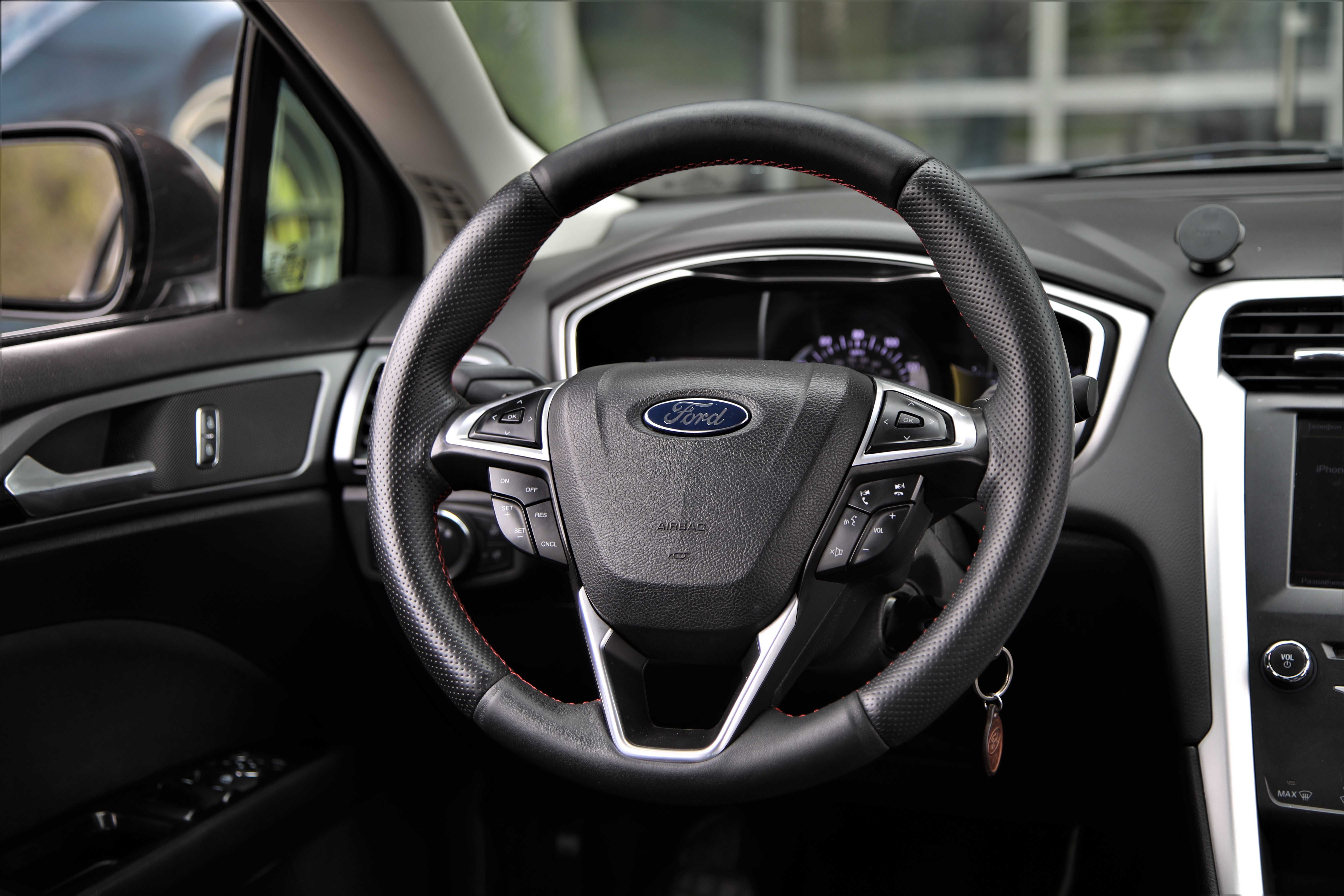 Ford Fusion 2014 року