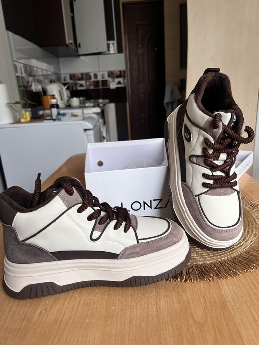 Крассовки женские /осень-зима