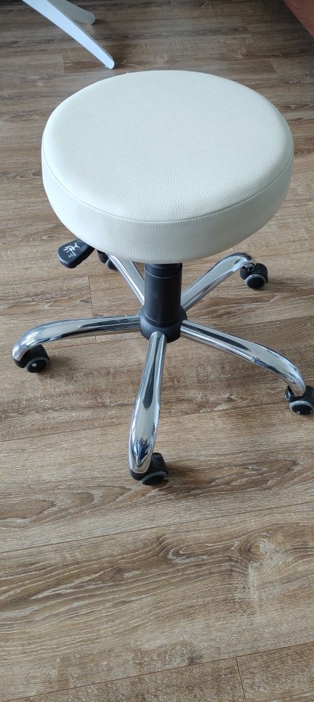 Taboret obrotowy