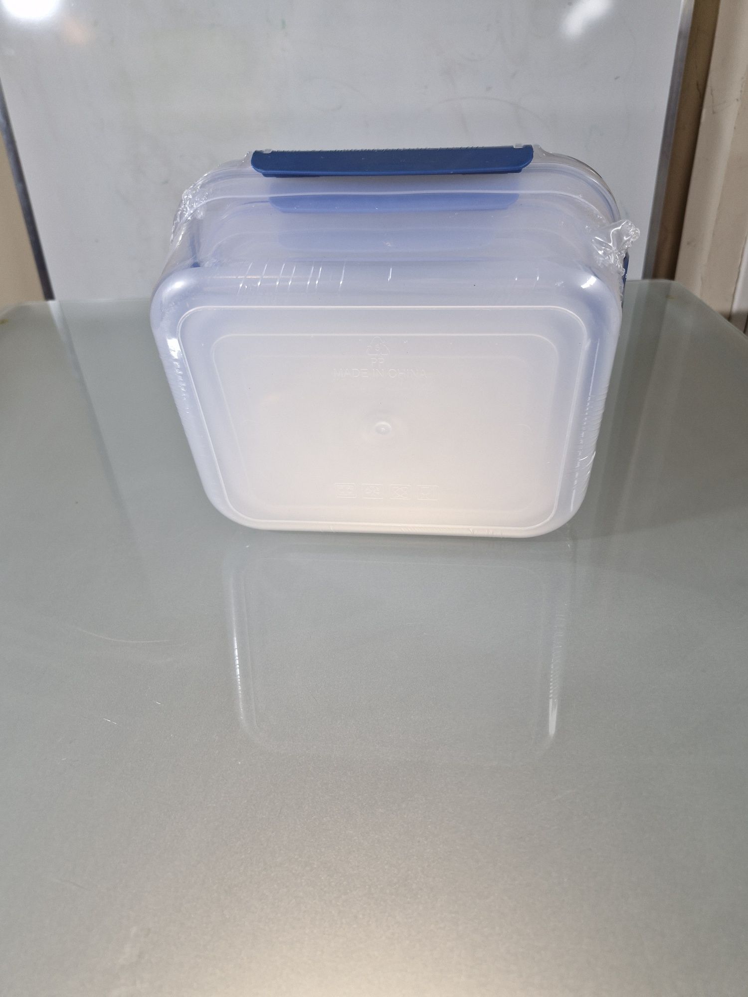Zestaw 4 Pojemników do Przechowywania Żywności 650ml-3300 ml Zatrzask