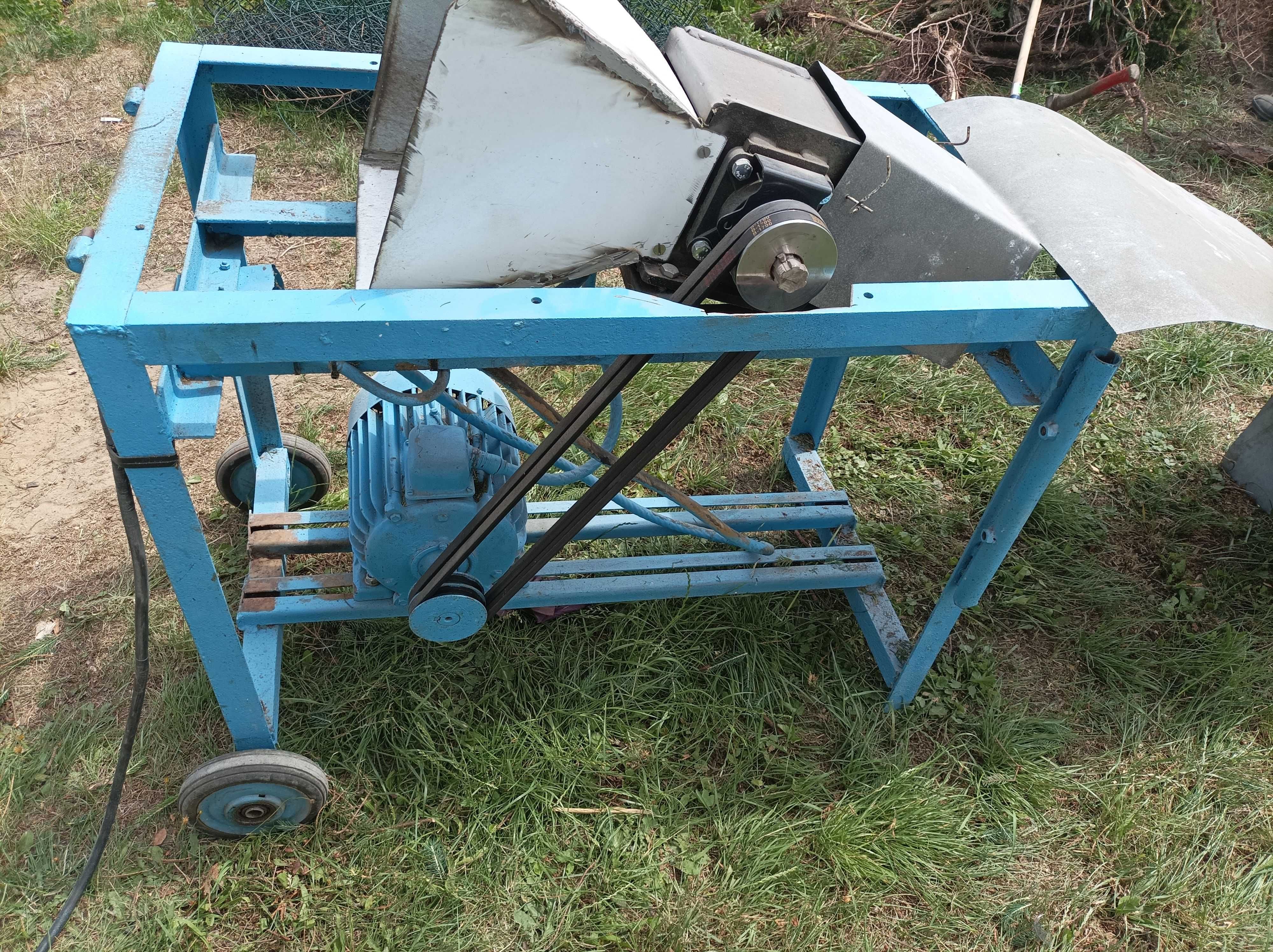 Rębak / rozdrabniacz do gałęzi REMET CNC na siłę 400V