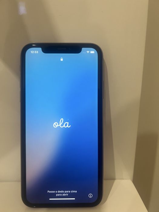 Apple iPhone 11 - 64GB - Roxo