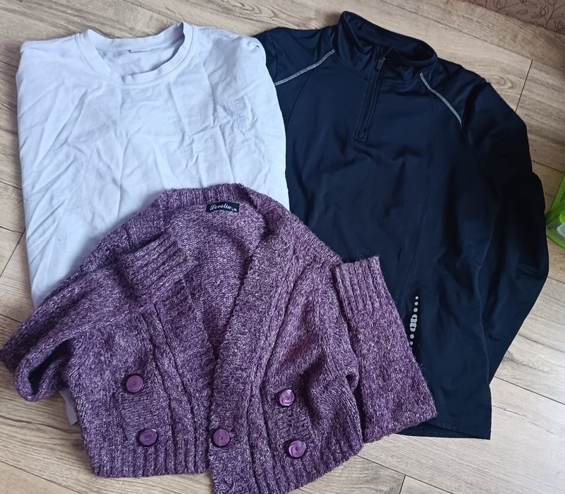 106. Zestaw ubrań damskich