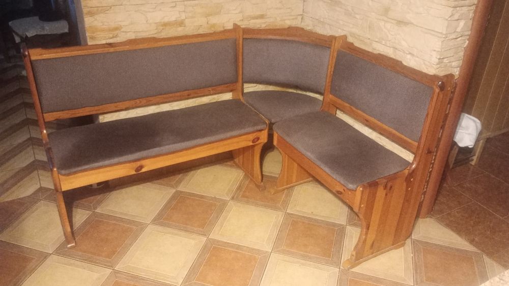 Narożnik kuchenny ze stołem