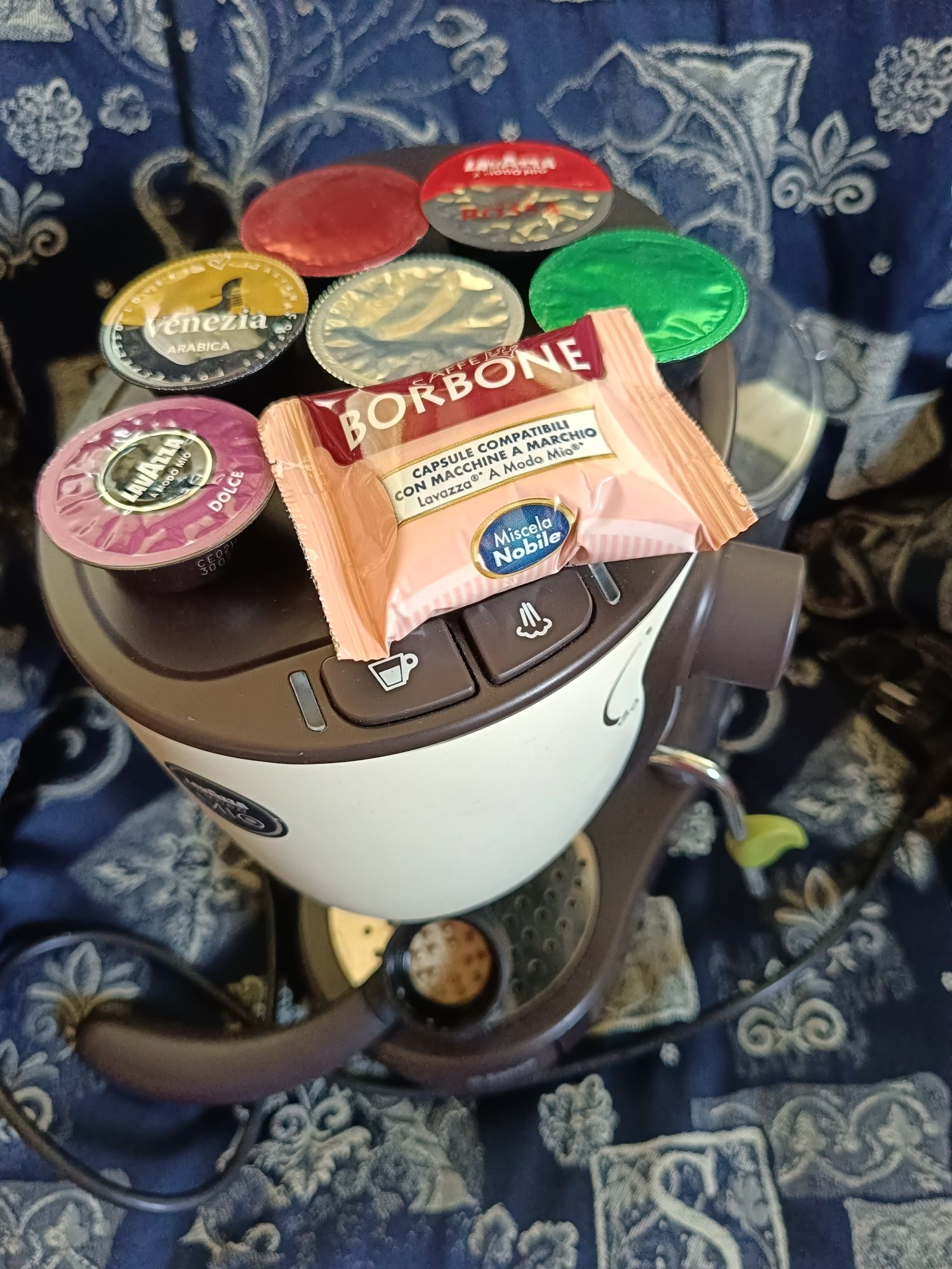 Ekspres kapsułkowy Saeco Lavazza a modo MIO Piccina + gratis