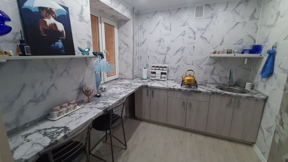 Посуточно,почасово,1 комнатная квартира на Черемушках,Ген Петрова,парк