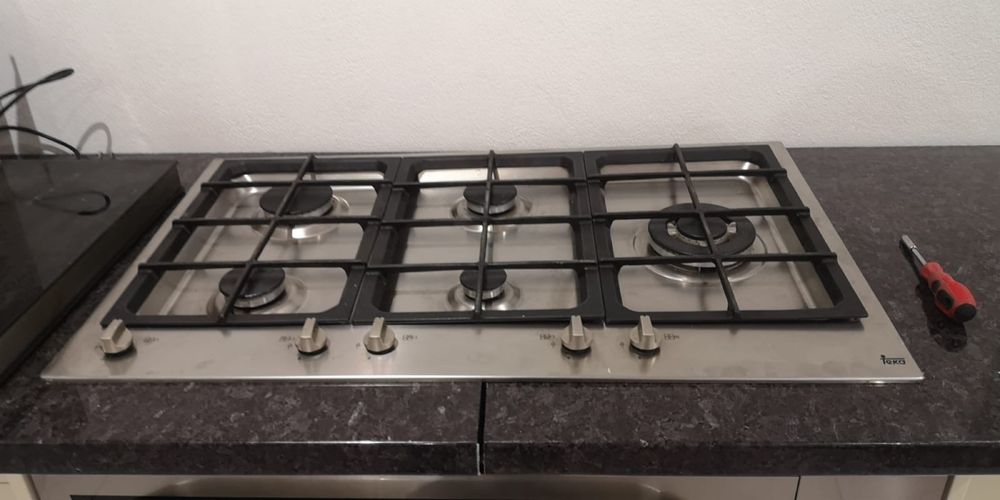 Exaustor fogao formo e armarios