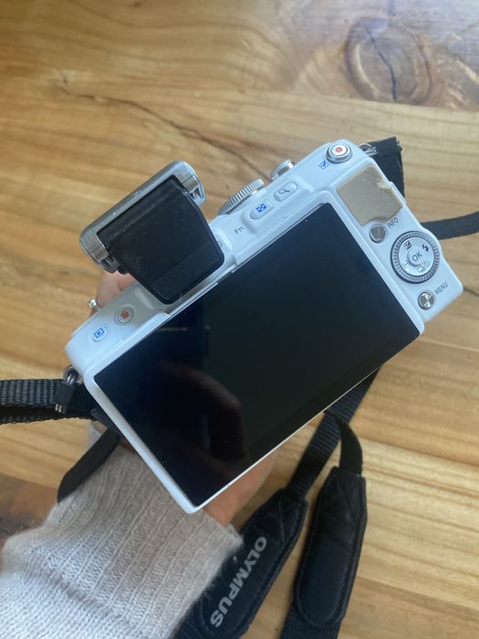 Aparat Olympus Pen PL 5 fotograficzny obiektyw 14-42 mm  f/3.5-5.6