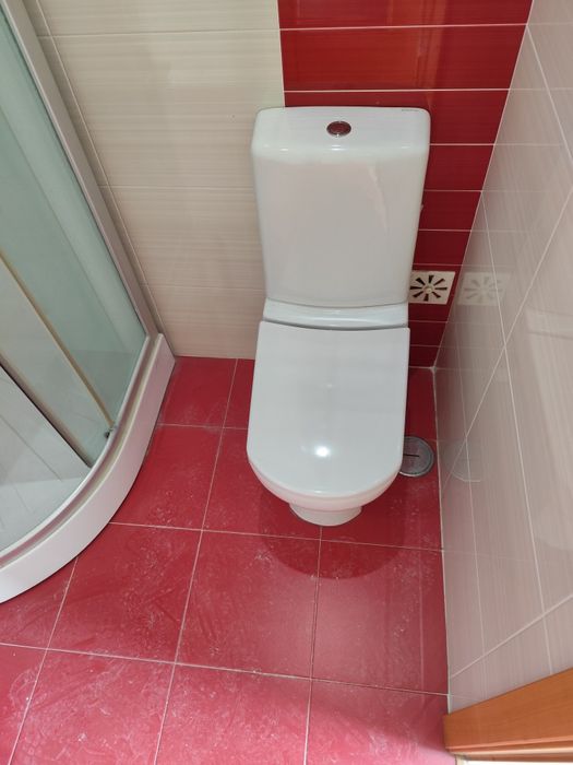 Kit casa de banho: Sanitário completo,cabine duche,e pia com armário