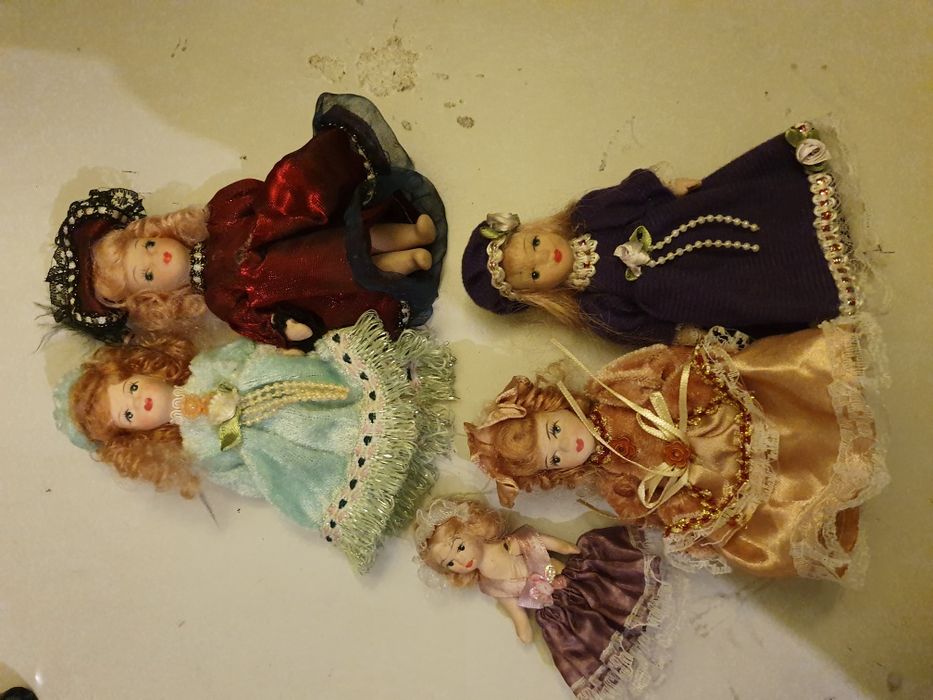 Laleczki stare porcelanowe 5 sztuk