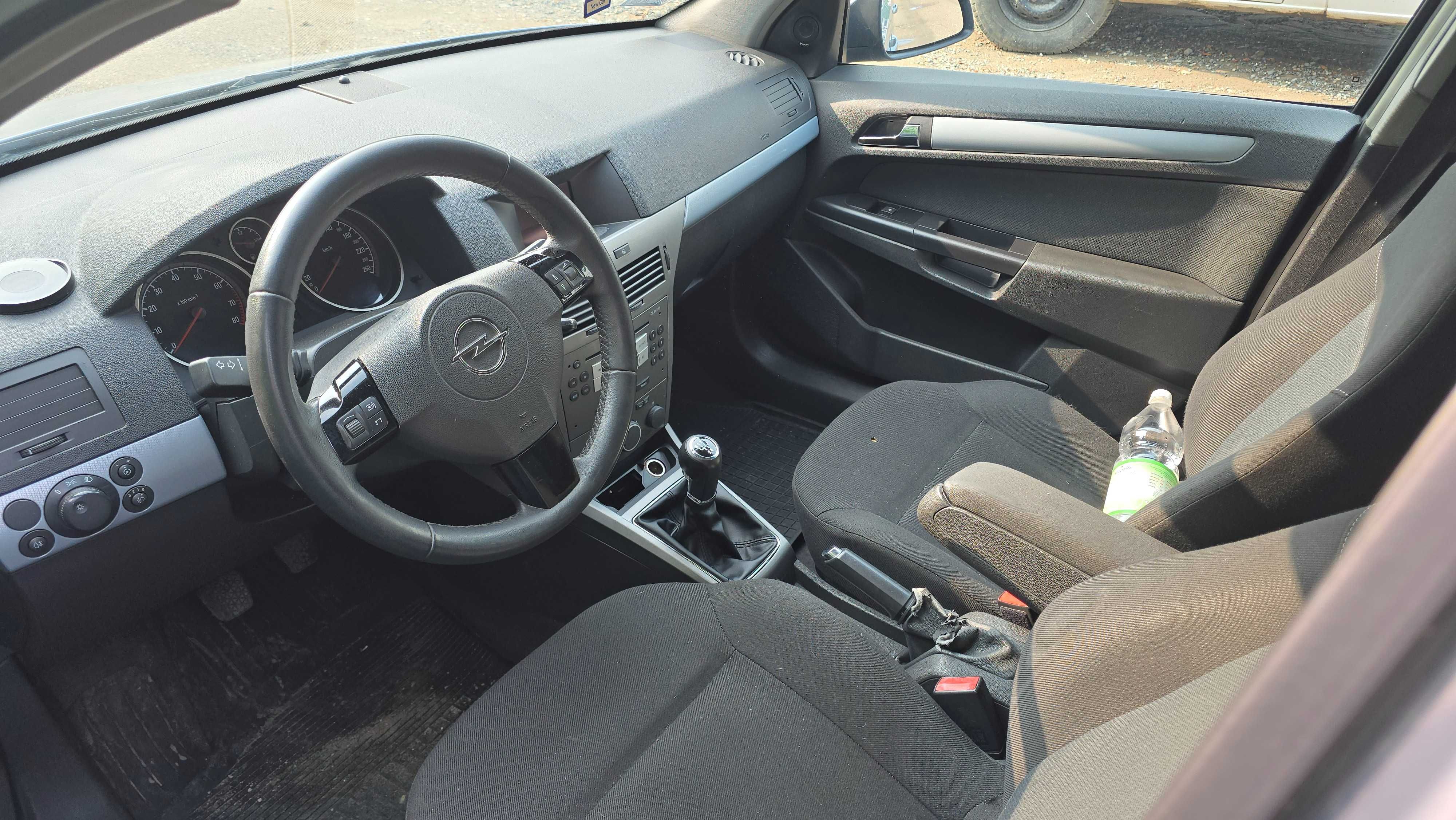 Opel astra 1.4 hatchback