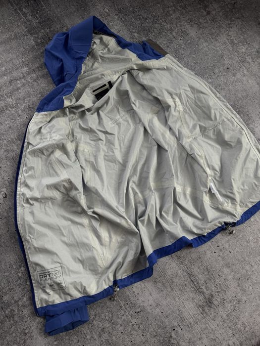 Куртка ветровка Mammut gore tex с капюшоном на мембране