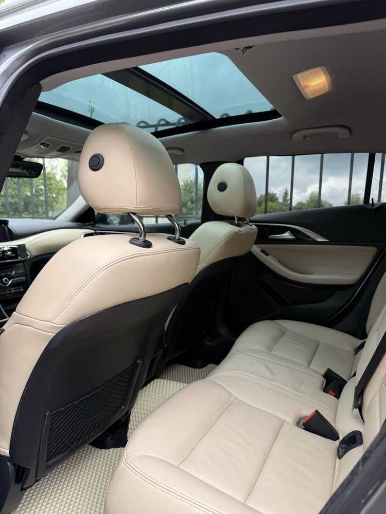 Infiniti QX30 AWD 2l turbo Premium Cafe Teak