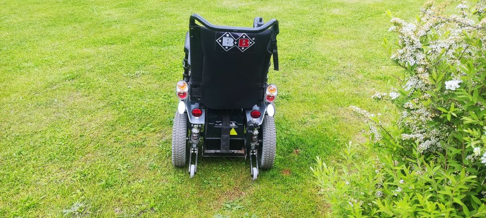 Elektryczny wózek b+b invacare inwalidzki ładny