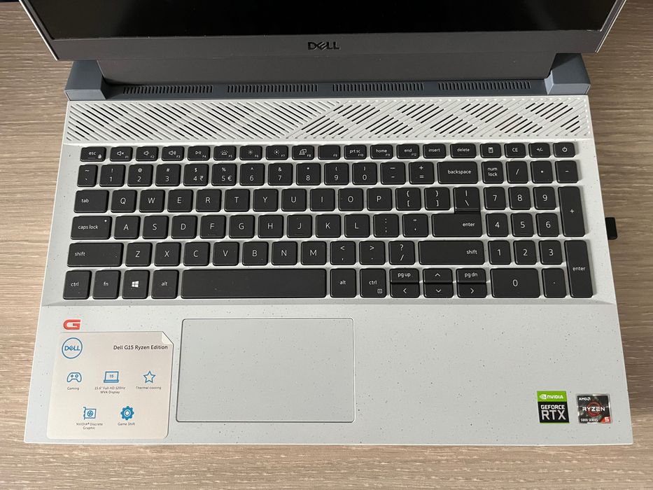 Laptop gamingowy Dell G15-5515
