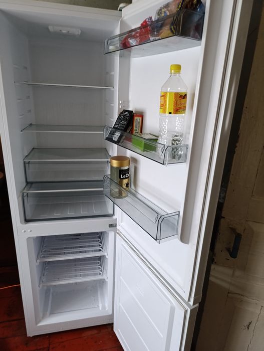 Холодильник grunhelm двох камерний