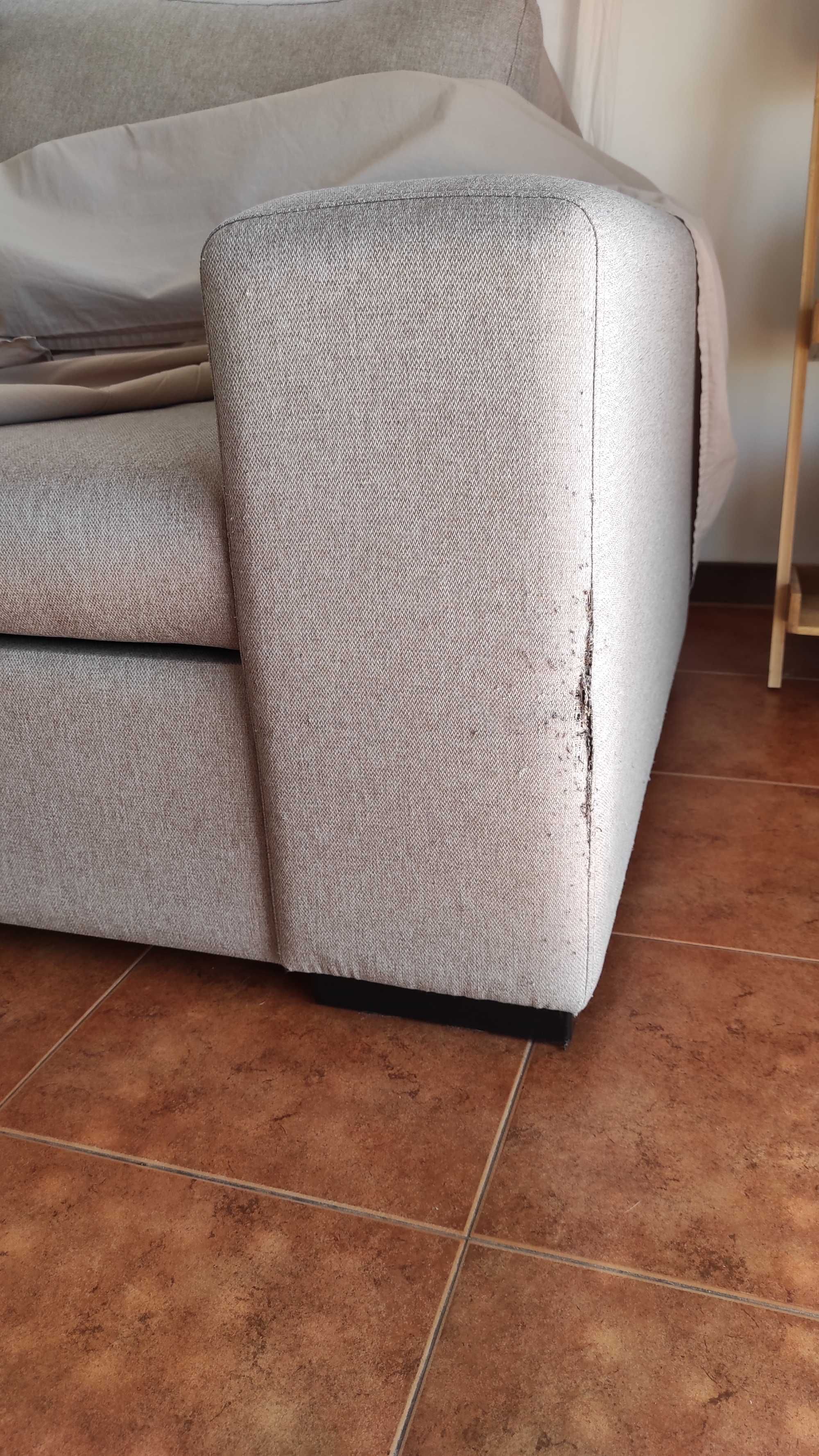 Sofá cama em tecido