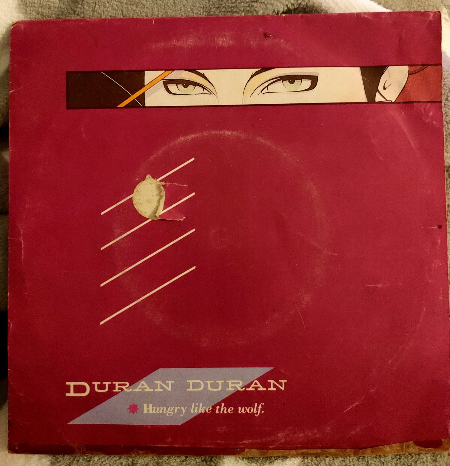 Duran Duran Single Vinil "Hungry Like the Wolf" (1982)

LADO A: Hungry