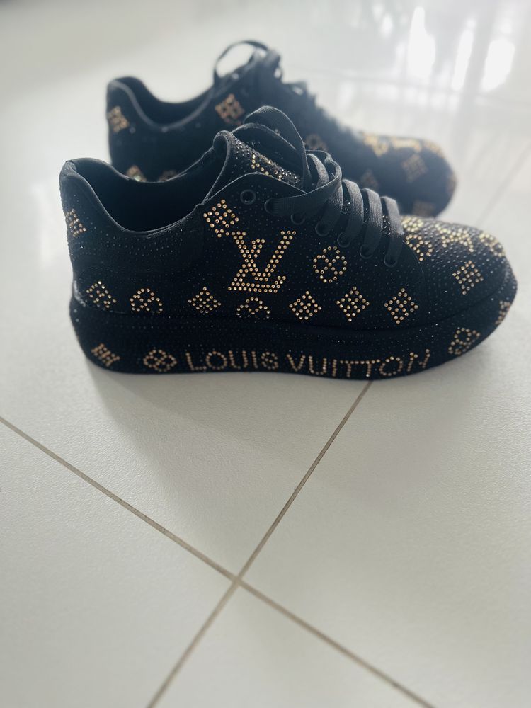 Złoto czarne Buty LV - nowe