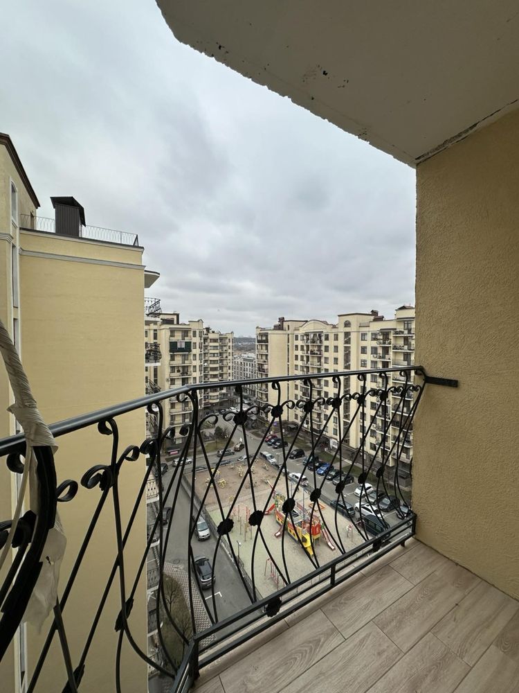 Видова квартира подобово, ЖК Річ Таун